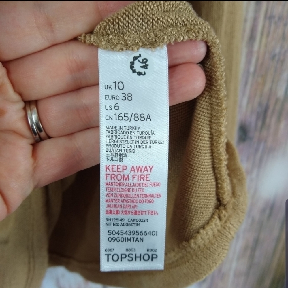 TOPSHOP Tan Soft Knit Keyhole Back Lightweight Top Size 6 NWT - Picture 5 of 8